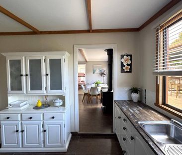 Live the Coastal Lifestyle – Furnished 4-Bedroom Retreat Steps from... - Photo 6
