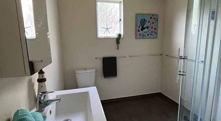 Warm Sunny Fully Furnished 2 bedroom house CBD - Photo 5