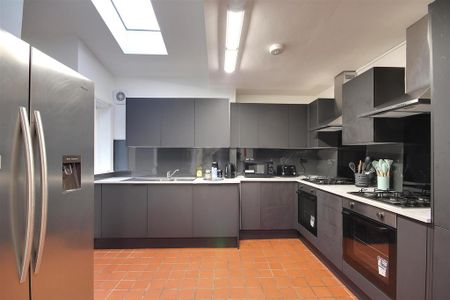 9 bedroom house share to rent - Photo 4