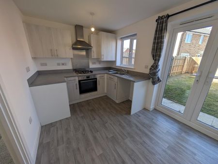 2 bedroom terraced house to rent - Photo 4