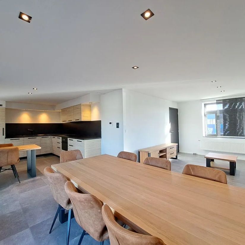 Instapklaar ruim duplex appartement te Rekem - Photo 1