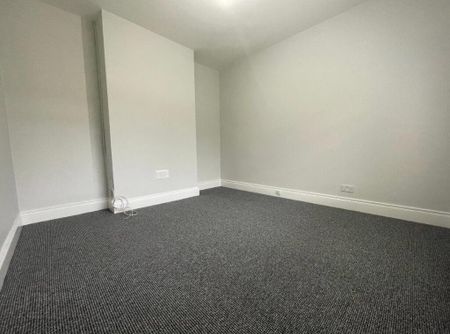 33 Ballinderry Road, Lisburn, BT28 2QS - Photo 5