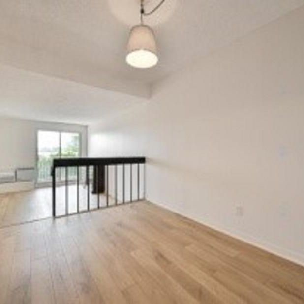 LIBRE MAINTENANT!!! 579-880-8879 Superbe condo rénové à l'été 2025, offrant 2 chambres lumineuses Chauffage, électricité et climatisation inclus pour - Photo 1