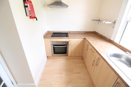 Chertsey Bridge Road, Chertsey - Photo 4