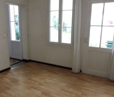 MAISON AVEC COUR EN CENTRE VILLE - Photo 1