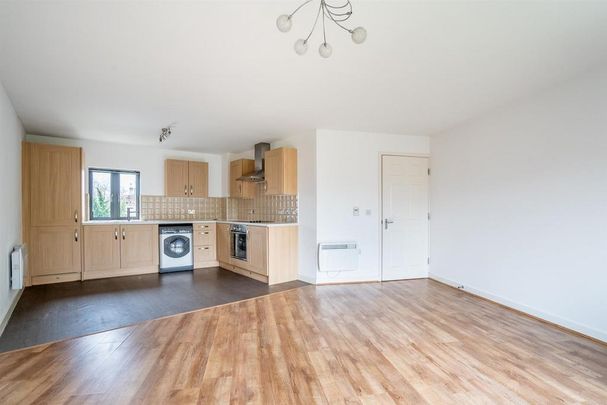 3 bedroom apartment to rent - Photo 1