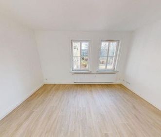 Lichterhellte 2-Raum-Wohnung mit Wannenbad - Photo 4