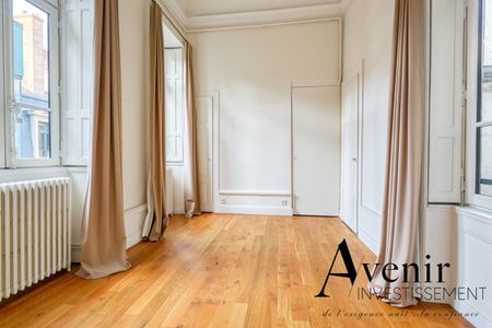 CHARMANT DUPLEX - T5/6 - 309M² - MEUBLÉ - BELLECOUR - VUE QUAIS DE SAÔNE - Photo 2