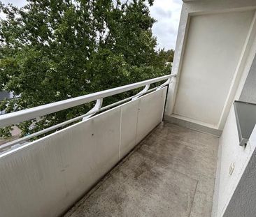 AUFGEPASST...3-Zi.-Whg. / EBK / Balkon & Tageslichtbad ab SOFORT fr... - Foto 3