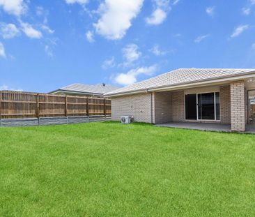 Brand New Stunning 4-Bedroom Rental Property in Morayfield - Photo 4