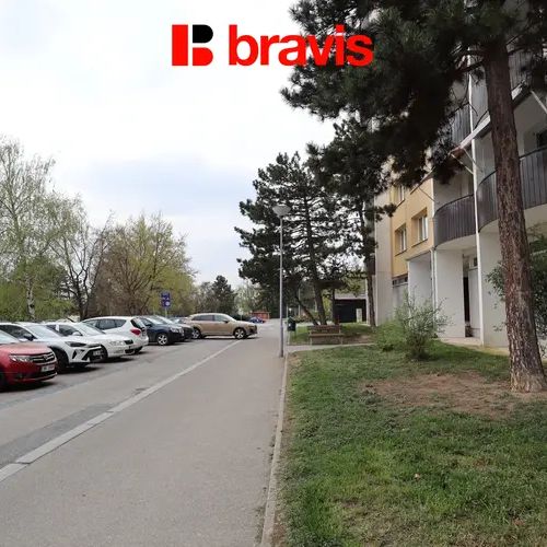 Pronájem bytu 1+1, ul. Fillova, Lesná, kompletně zařízený, lodžie, sklep - Fotografie 1