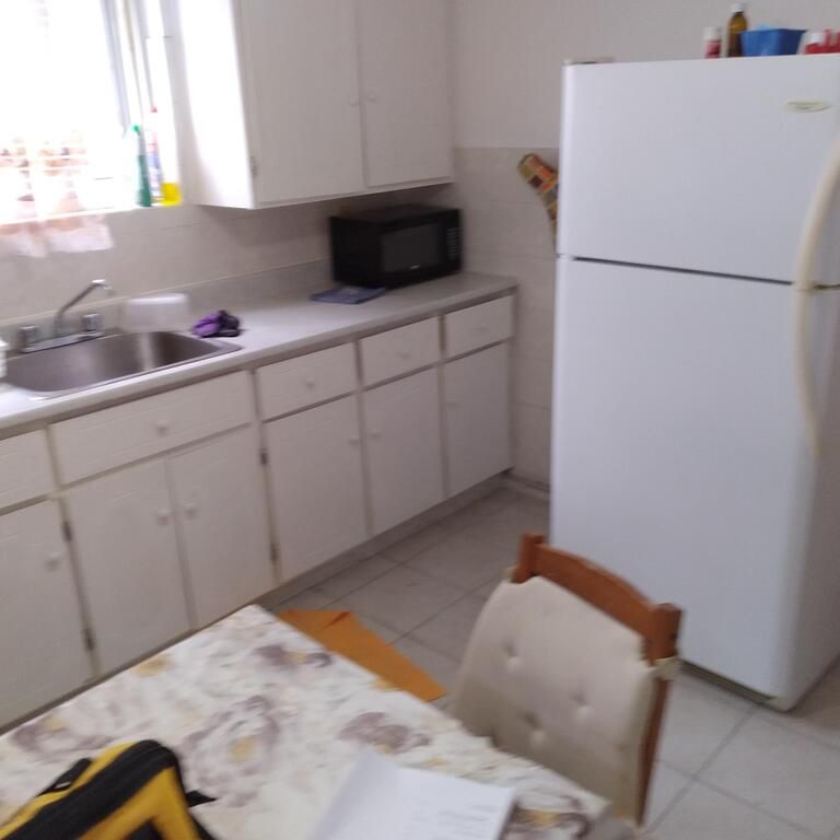 ST LEONARD : 2½ POELE, FRIGO, TABLE, LIT - Photo 1