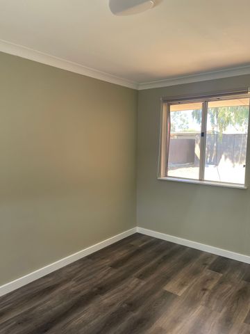 FAMILY HOME WITH LARGE YARD - Photo 2