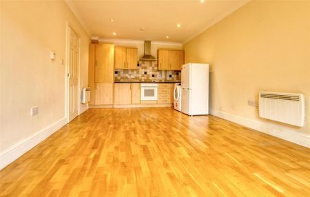 1 bedroom flat to rent - Photo 2