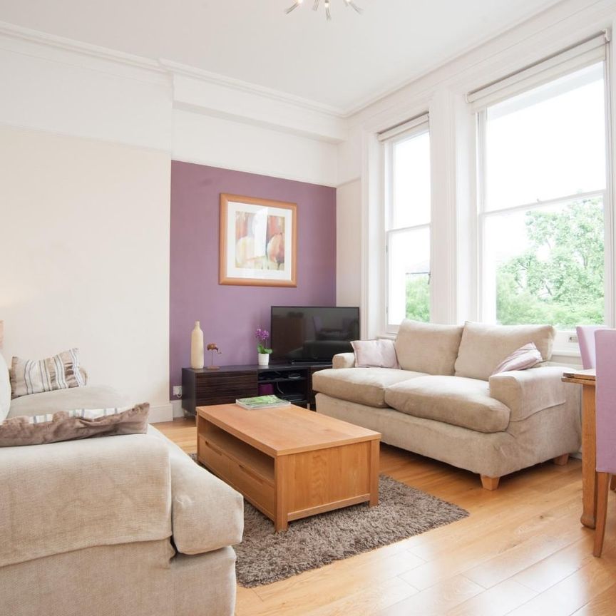 Belsize Park, London - Photo 1