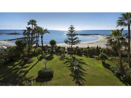 3 bedroom luxury Flat for rent in Marbella, Spain - Photo 4