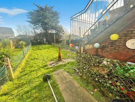 Jenner Road, Barry, CF62 - Photo 5