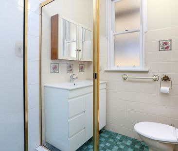 Newly painted Charming Family Home - Photo 6