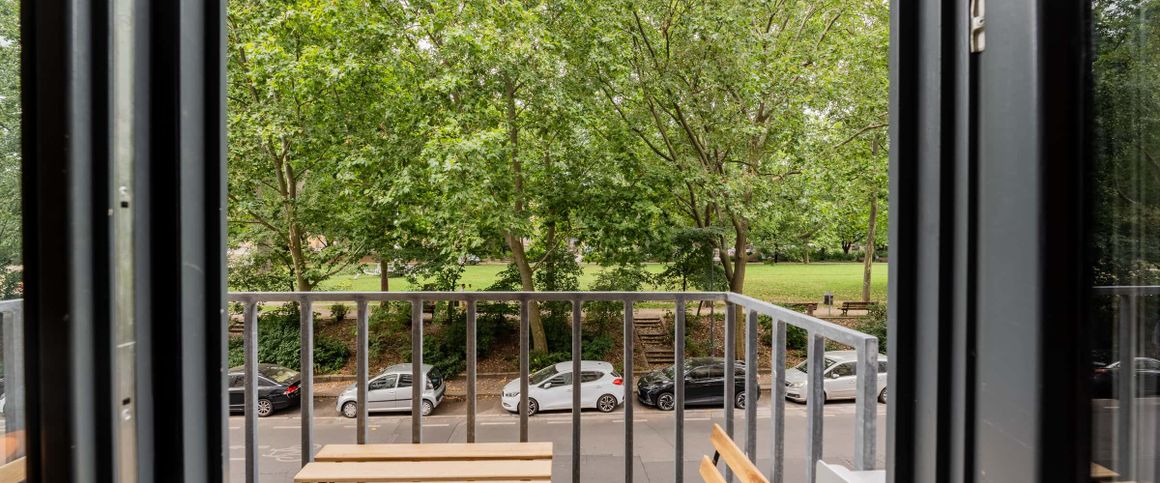 Helle Wohnung in Berlin Kreuzberg am Mariannenplatz – Balkon – exklusiv ausgestattet! - Photo 1