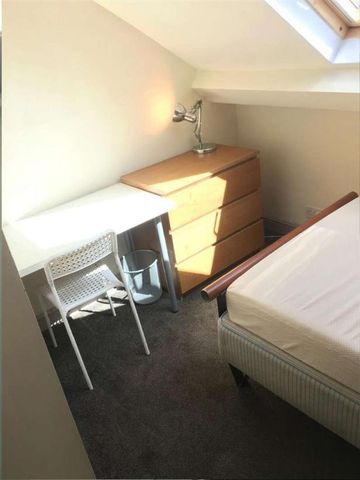 Helmsley Road, Sandyford, Newcastle Upon Tyne, NE2 - Photo 3