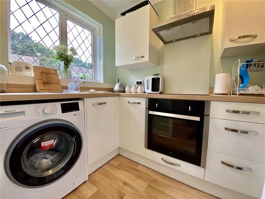 2 bedroom terraced house to rent - Photo 1