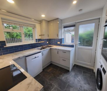 2 bedroom maisonette to rent - Photo 3