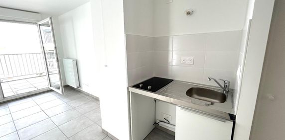 Location Appartement 1 pièce 30m² ST ETIENNE 42000 - Photo 2