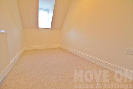 2 bedroom flat to rent - Photo 2