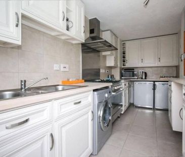 3 bedroom bungalow to rent - Photo 2