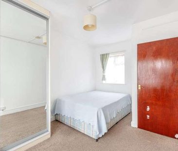 Sycamore Avenue, South Ealing, W5 - Photo 2