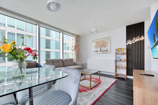 Mortimer Square - Photo 1