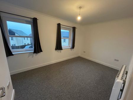 2 bedroom semi-detached house to rent - Photo 2