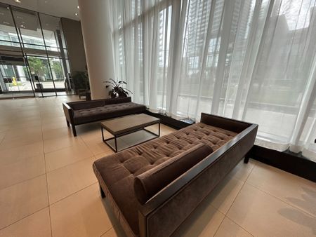 For Lease - 121 McMahon Drive Unit# 2002, Toronto, Ontario - Photo 2