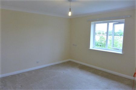 1 bedroom retirement property to rent - Photo 2