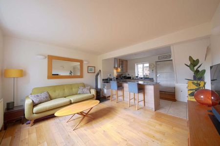 2 bedroom semi-detached house to rent - Photo 2