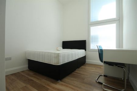 Osborne Terrace, Jesmond, Newcastle Upon Tyne - Photo 5