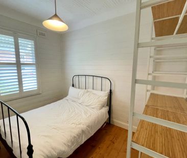 Guyong Cottage In Convenient Location! - Photo 5