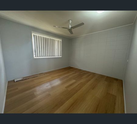 3/142 Menzies Street, Park Avenue, Qld 4701 - Photo 2