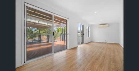 Charming Family Home in Erina Awaits! - Photo 3