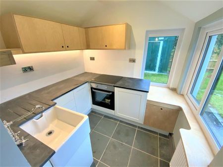 1 bedroom detached house to rent - Photo 5