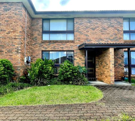2-Bedroom Double Storey Villa in a Prime Location! - Photo 1