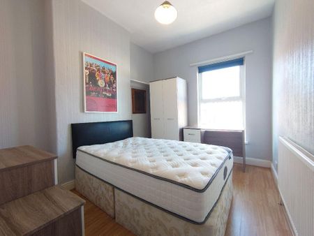 4 bedroom terraced house to rent - Photo 5