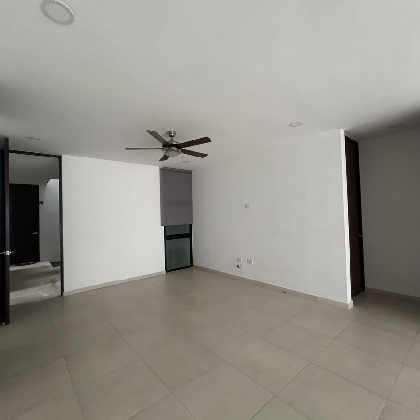 Departamento de 3 recámaras, cuarto de servicio, en PB, con alberca privada y amenidades (CON O SIN MUEBLES) - Photo 1