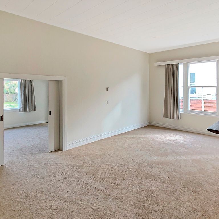 EPSOM - Double Grammar Zone or Groups - Photo 1