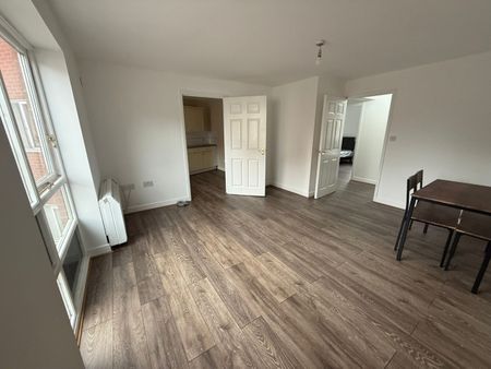 2 Bed Flat, Albatross Close, E6 - Photo 3