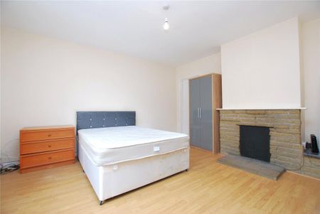 4 bedroom terraced house to rent - Photo 2