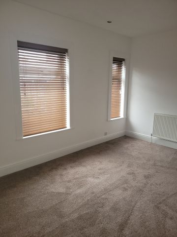 2 Bed Terraced House, Romiley Street, M6 - Photo 5