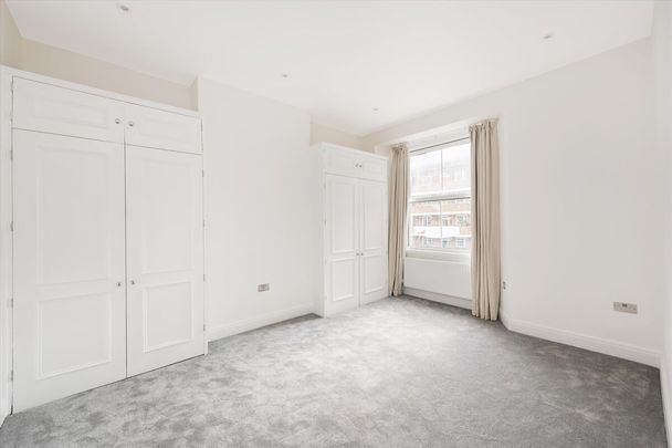 A two bedroom apartment is available to rent through Knight Frank, St John's Wood NW8. - Photo 1