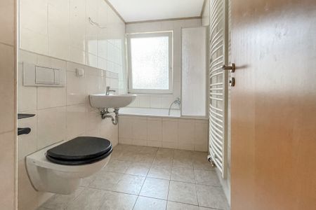 2,5 Zimmer – zentrale Lage – gute Aufteilung - Photo 5