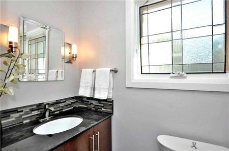 For Lease - 71 Stoddart Drive, Aurora, Ontario - Photo 2